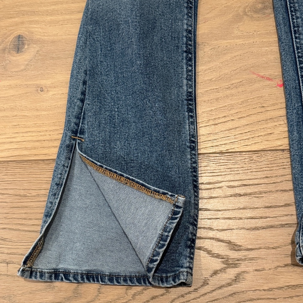 H&M Women's Straight Leg Blue Jeans - Picture 4 of 4
